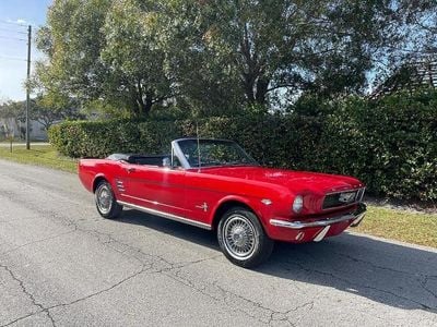 Rot Gebraucht 1966 Ford Mustang Cabrio | € 45.900