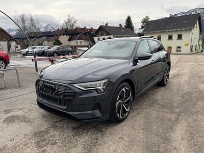 Gebraucht Audi e-tron Business 230 kW (313 PS) 2022 Hellgrau  metallic SUV