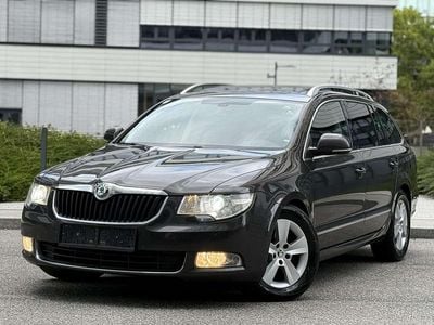 Grau Gebraucht 2010 Skoda Superb | € 5.990 (Fairer Preis)