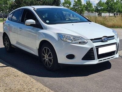 Weiß Gebraucht 2012 Ford Focus Trend Limousine | € 7.100 (Fairer Preis)