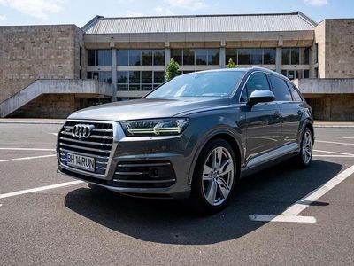 Grau Gebraucht 2017 Audi SQ7 Comfort SUV | € 59.000