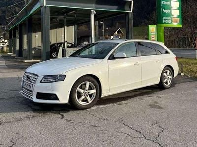 Weiß Gebraucht 2010 Audi A4 S-Line Kombi | € 6.200 (Guter Preis)