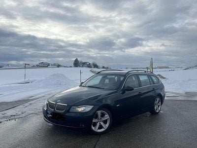 Gebraucht BMW 325 197 PS (144 kW) 2007 Schwarz Kombi