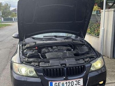 Gebraucht BMW 320 150 PS (110 kW) 2004 Limousine