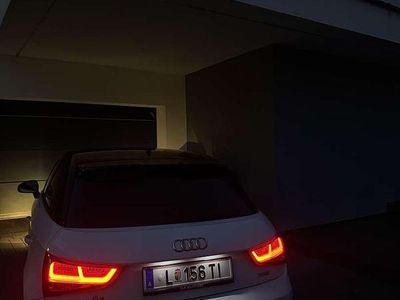 Weiß Gebraucht 2014 Audi A1 Sportback Ambition Kleinwagen | € 8.400 (Fairer Preis)
