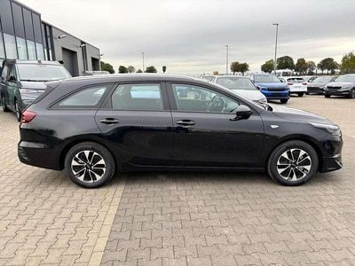 Schwarz Neu 2025 Kia Ceed Sportswagon Kombi | € 28.374 (Guter Preis)