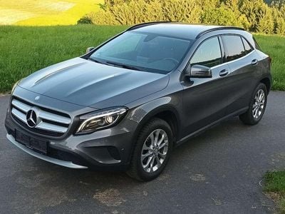 Grau Gebraucht 2016 Mercedes GLA180 SUV | € 19.500 (Fairer Preis)