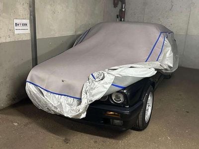 Gebraucht BMW 318 Cabriolet 113 PS (83 kW) 1993 Schwarz Cabrio