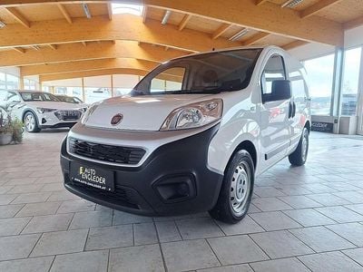 Gebraucht Fiat Fiorino 80 PS (58 kW) 2021 Weiß Van / Kleinbus