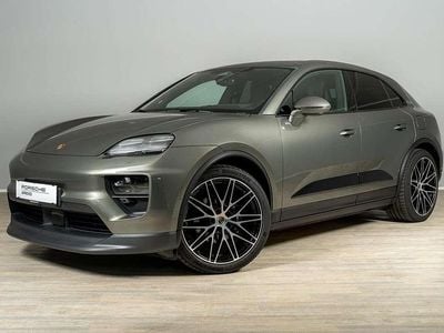 Dunkelgrün metallic Gebraucht 2024 Porsche Macan SUV | € 89.990