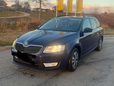 gebraucht Skoda Octavia Octavia Combi 1,6 Ambition TDI Green tec DSG Ambition