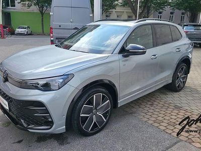 Gebraucht VW Tiguan Sport 150 PS (110 kW) 2025 Silber  metallic SUV