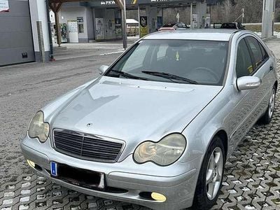 Mercedes C200