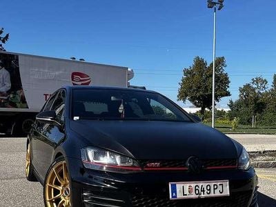 Gebraucht VW Golf VII GTI 230 PS (169 kW) 2014 Limousine