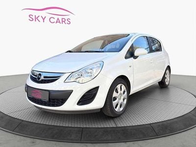 Weiß Gebraucht 2011 Opel Corsa Edition Kleinwagen | € 8.990