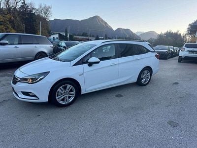 Weiß Gebraucht 2017 Opel Astra Edition Kombi | € 9.900 (Fairer Preis)