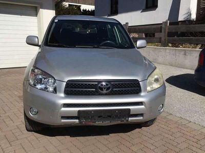 gebraucht Toyota RAV4 RAV 42,2 D-4D 135 DPF 4WD Elegance Elegance