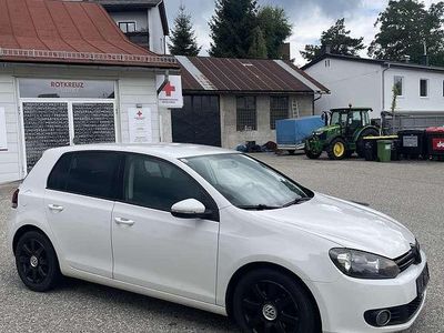 Weiß Gebraucht 2009 VW Golf VI Comfortline Kleinwagen | € 5.500 (Teuer)