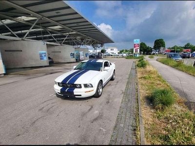 Weiß Gebraucht 2007 Ford Mustang Coupé | € 23.990