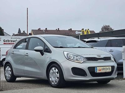 Gebraucht Kia Rio 69 PS (50 kW) 2012 Silber Limousine