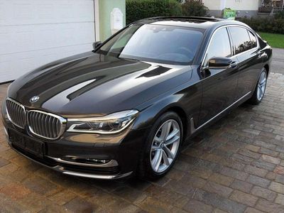Gebraucht BMW 730L 265 PS (194 kW) 2017 Grau Limousine