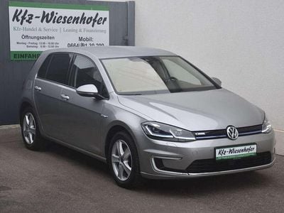 Silber Gebraucht 2018 VW Golf Limousine | € 12.890