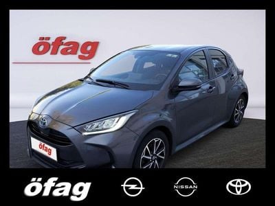 gebraucht Toyota Yaris Hybrid 1.5 VVT-i Hybrid Act. drive