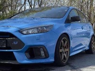Blau Gebraucht 2018 Ford Focus RS Limousine | € 28.500