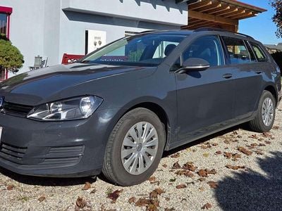 Grau Gebraucht 2016 VW Golf VII Comfortline Kombi | € 12.990 (Fairer Preis)