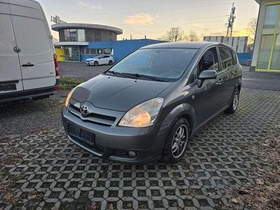 Grau Gebraucht 2006 Toyota Corolla Verso Van / Kleinbus | € 1.100