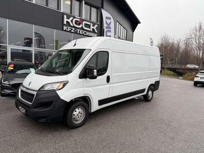 Weiß Gebraucht 2023 Peugeot Boxer Van | € 22.990