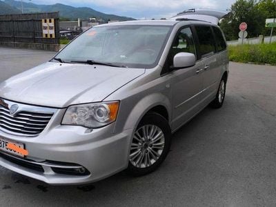 Silber Gebraucht 2011 Lancia Voyager Gold Van / Kleinbus | € 9.500