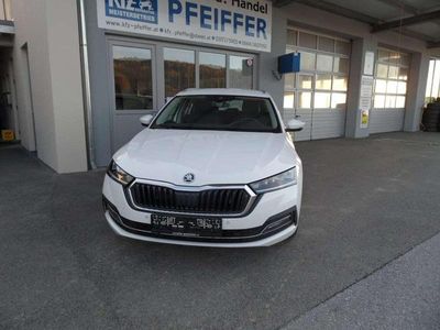 Weiß Gebraucht 2023 Skoda Octavia Style Kombi | € 24.990 (Fairer Preis)