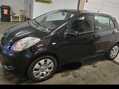 gebraucht Toyota Yaris Yaris1,0 VVT-i Luna Cool Luna Cool