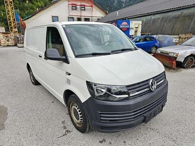 Weiß Gebraucht 2015 VW T6 Van | € 14.900
