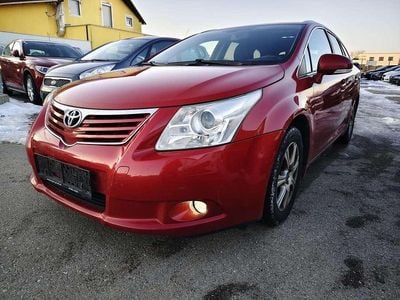 Gebraucht Toyota Avensis Basis 126 PS (92 kW) 2009 Rot Kombi