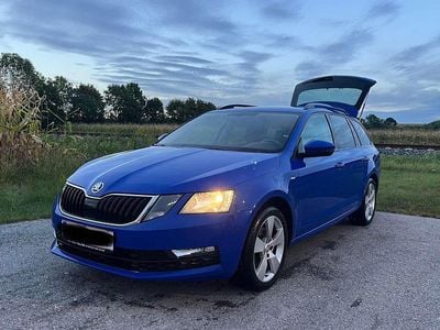 Blau Gebraucht 2018 Skoda Octavia Ambition Kombi | € 11.500 (Fairer Preis)
