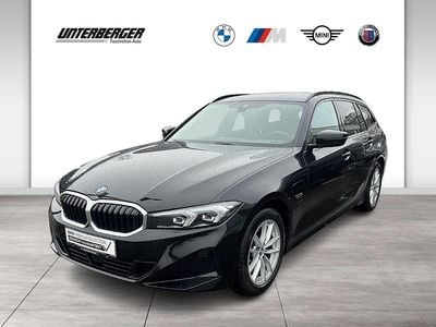 Gebraucht BMW 330e 183 PS (134 kW) 2022 Schwarz Kombi