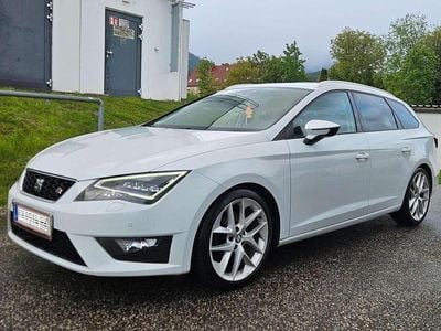 Weiß Gebraucht 2015 Seat Leon ST FR Kombi | € 7.500