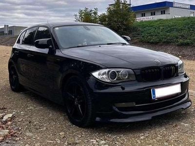 Schwarz Gebraucht 2011 BMW 120 Kleinwagen | € 4.200