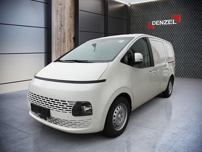 Creamy white Gebraucht 2024 Hyundai Staria Van / Kleinbus | € 36.990
