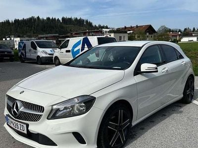 Gebraucht Mercedes A160 102 PS (75 kW) 2016 Limousine