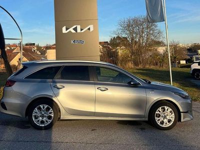 Silber Gebraucht 2024 Kia Ceed Sportswagon Silver Kombi | € 21.990 (Fairer Preis)