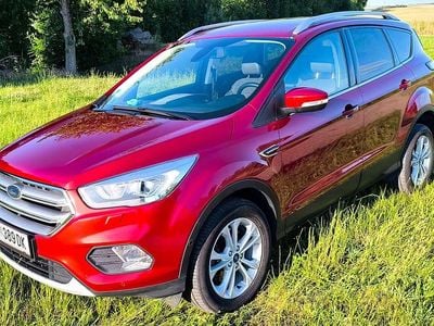 Rot Gebraucht 2018 Ford Kuga Titanium SUV | € 17.777 (Fairer Preis)