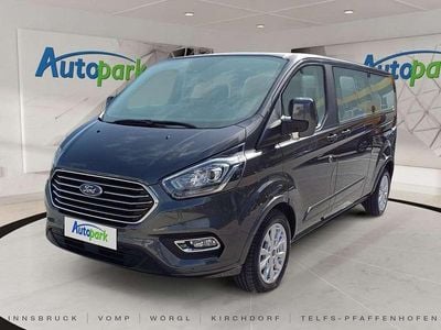 Grau Gebraucht 2023 Ford Tourneo Custom Titanium Van | € 53.990