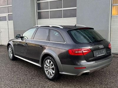 Grau Gebraucht 2012 Audi A4 Allroad Kombi | € 11.880 (Etwas zu teuer)