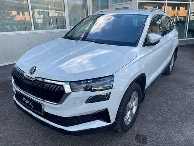Weiss metallic Gebraucht 2024 Skoda Karoq Selection SUV | € 36.550 (Teuer)