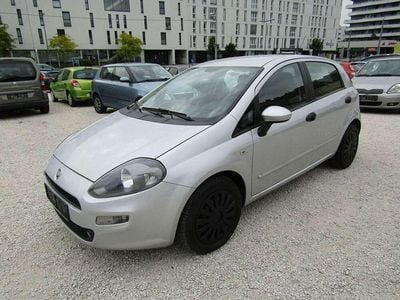 Grau Gebraucht 2015 Fiat Punto Pop Kleinwagen | € 4.900