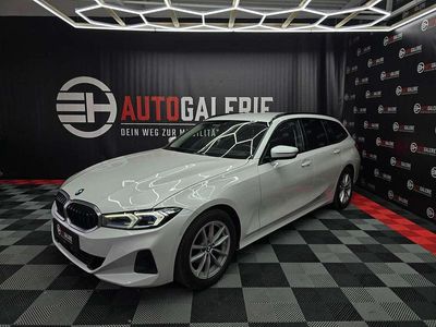Weiß Gebraucht 2023 BMW 318 Shadowline Kombi | € 28.990 (Fairer Preis)