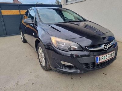 Schwarz Gebraucht 2015 Opel Astra Edition Limousine | € 4.000 (Fairer Preis)